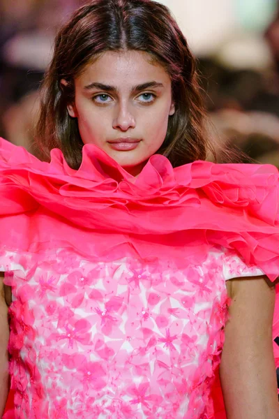 Look 37